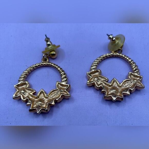 Avon Floral Hoop Earrings Red Enamel Gold Tone Rhinestone Pierced Holiday 1" - Picture 2 of 4